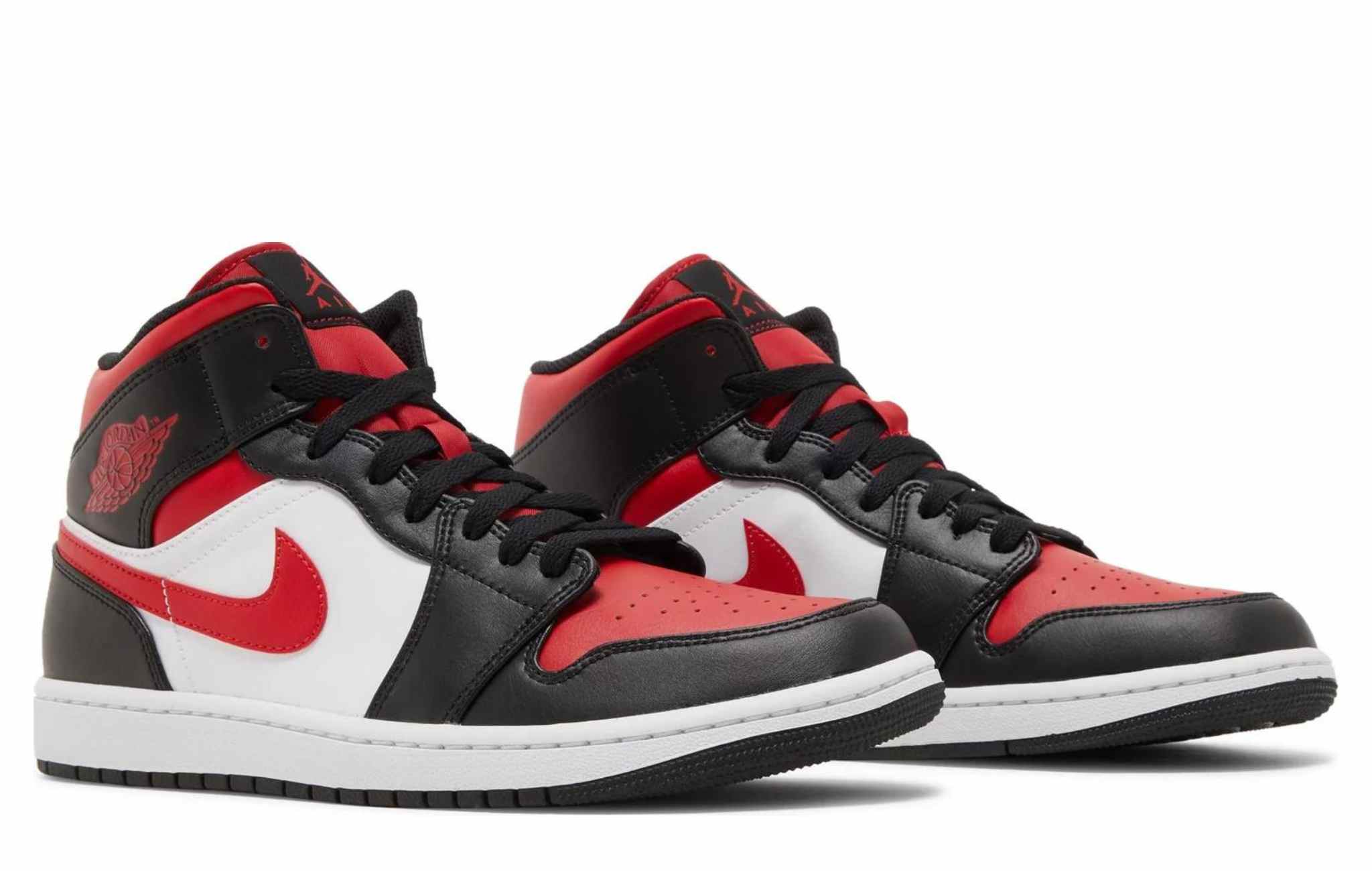 Nike Air Jordan 1 Mid 'Bred Toe'