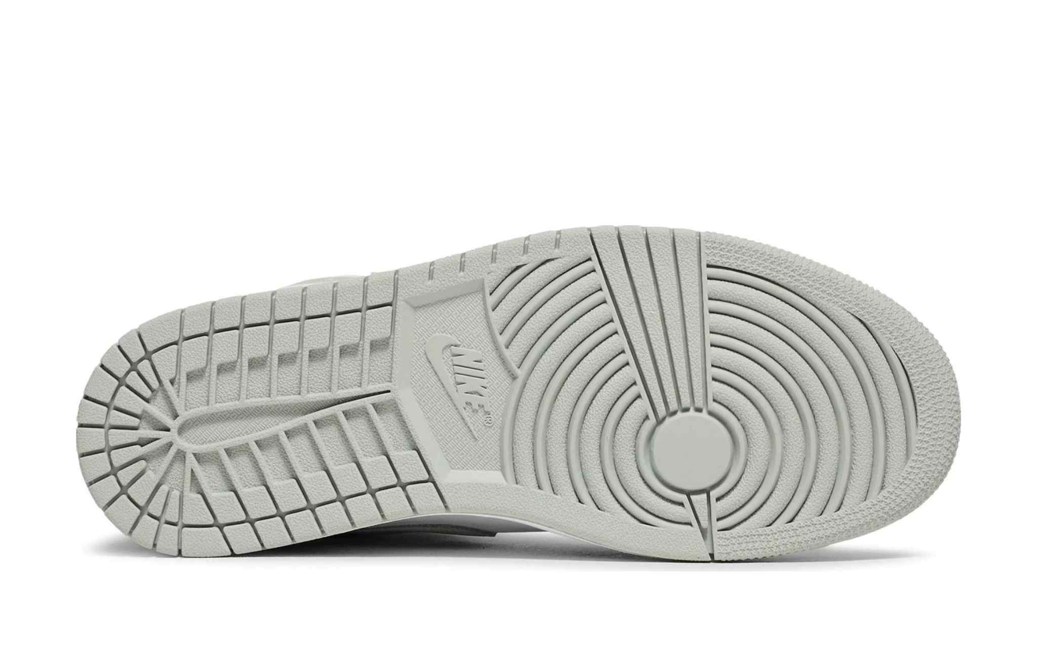 Nike Air Jordan 1 Retro High OG Womens 'Seafoam' - HYPEMARKET