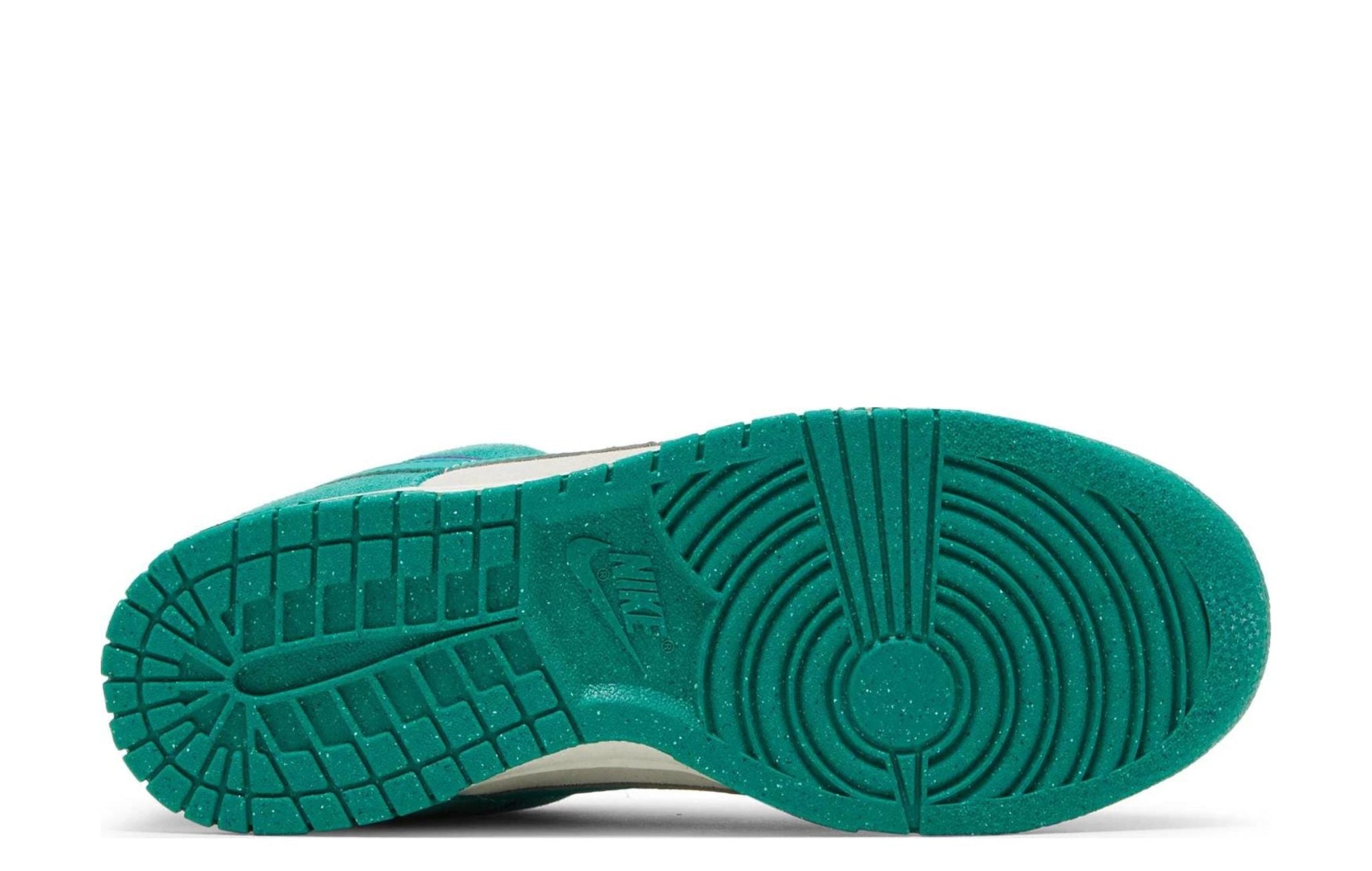 Nike Dunk Low SE Womens 'Neptune Green 85' - HYPEMARKET